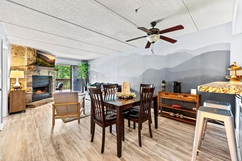 Views & Fireplace - Minutes To Gburg And Ober - Condo Gatlinburg Exterior foto